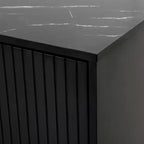 Credenza Nera con 4 Ante e Ripiani Regolabili – Montaggio per 2 Persone