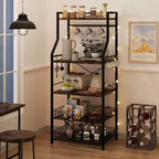 Scaffale da cucina da fornaio nero a 5 ripiani in metallo e MDF con 2 cestelli in filo metallico e 8 ganci