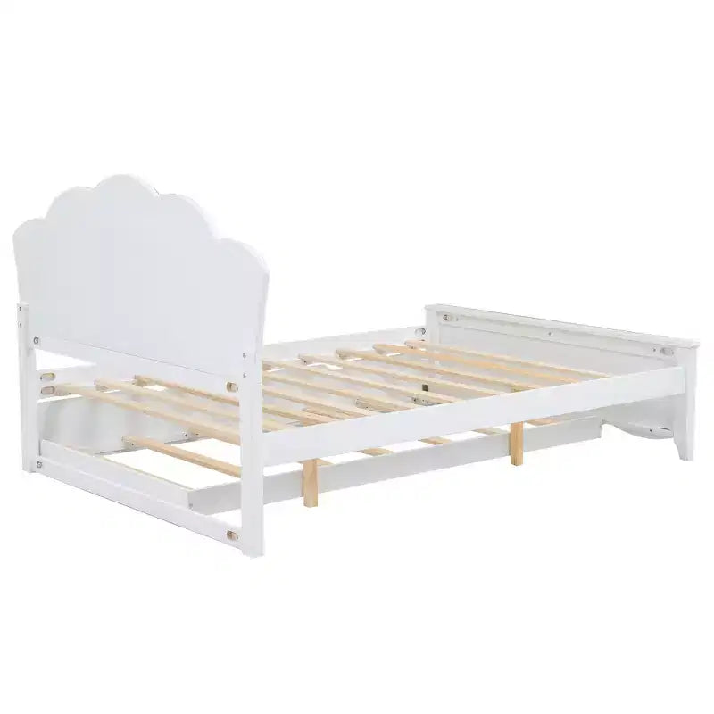Letto a piattaforma Queen bianco con rotelle a una piazza e mezza, per 2+1 persone