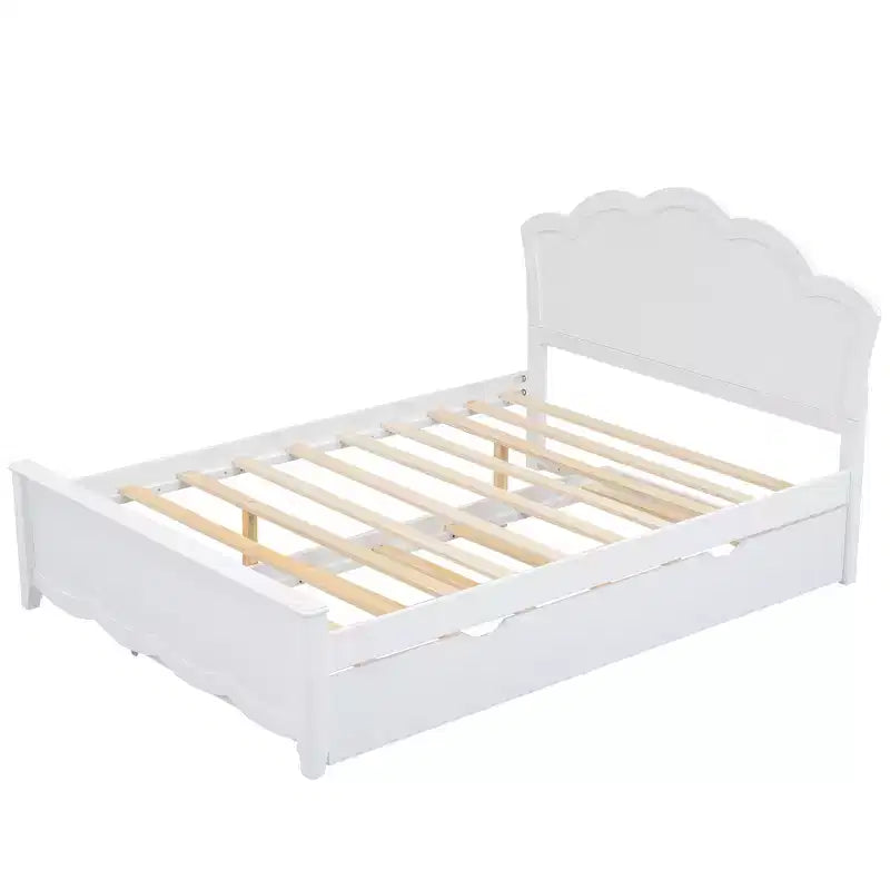 Letto a piattaforma Queen bianco con rotelle a una piazza e mezza, per 2+1 persone