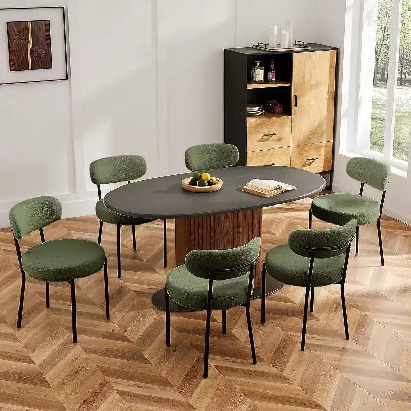 Sedia da pranzo senza braccioli imbottita in Teddy verde con gambe in metallo, set da 2