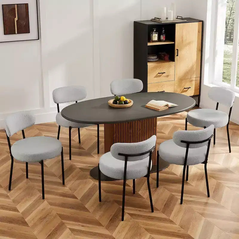 Sedia da pranzo senza braccioli imbottita in Teddy verde con gambe in metallo, set da 2