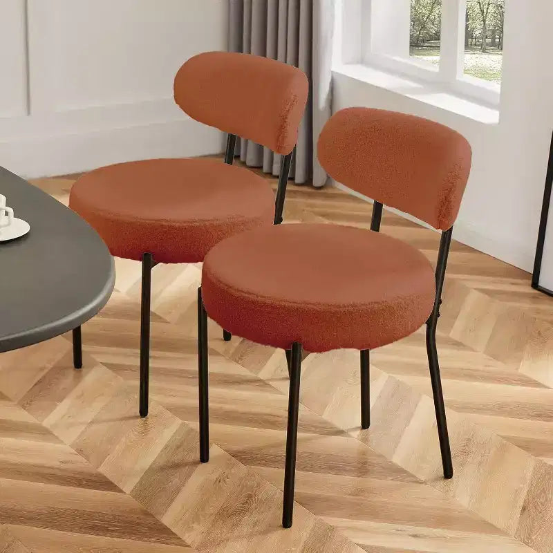 Sedia da pranzo senza braccioli imbottita in Teddy verde con gambe in metallo, set da 2